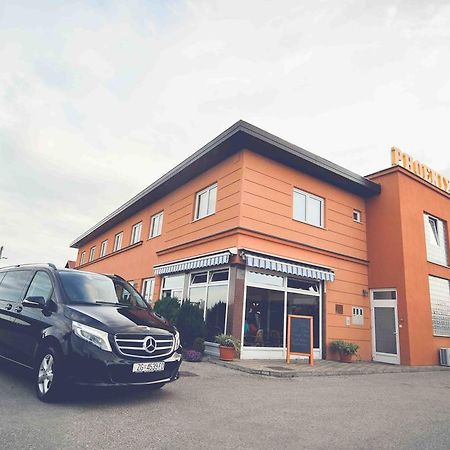 Hotel Phoenix Велика Горица Екстериор снимка