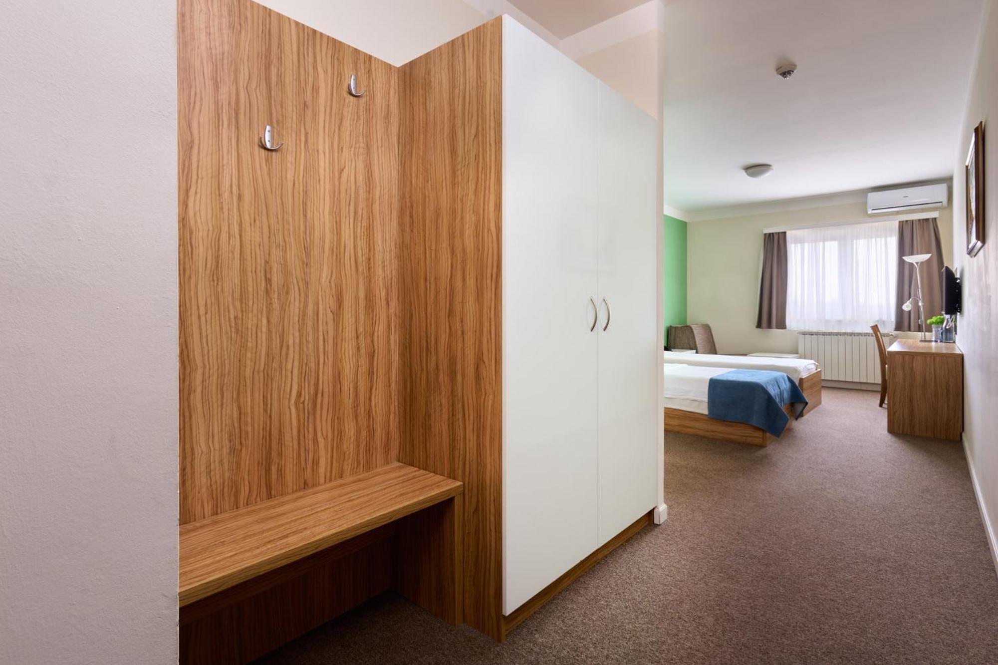 Hotel Phoenix Велика Горица Екстериор снимка